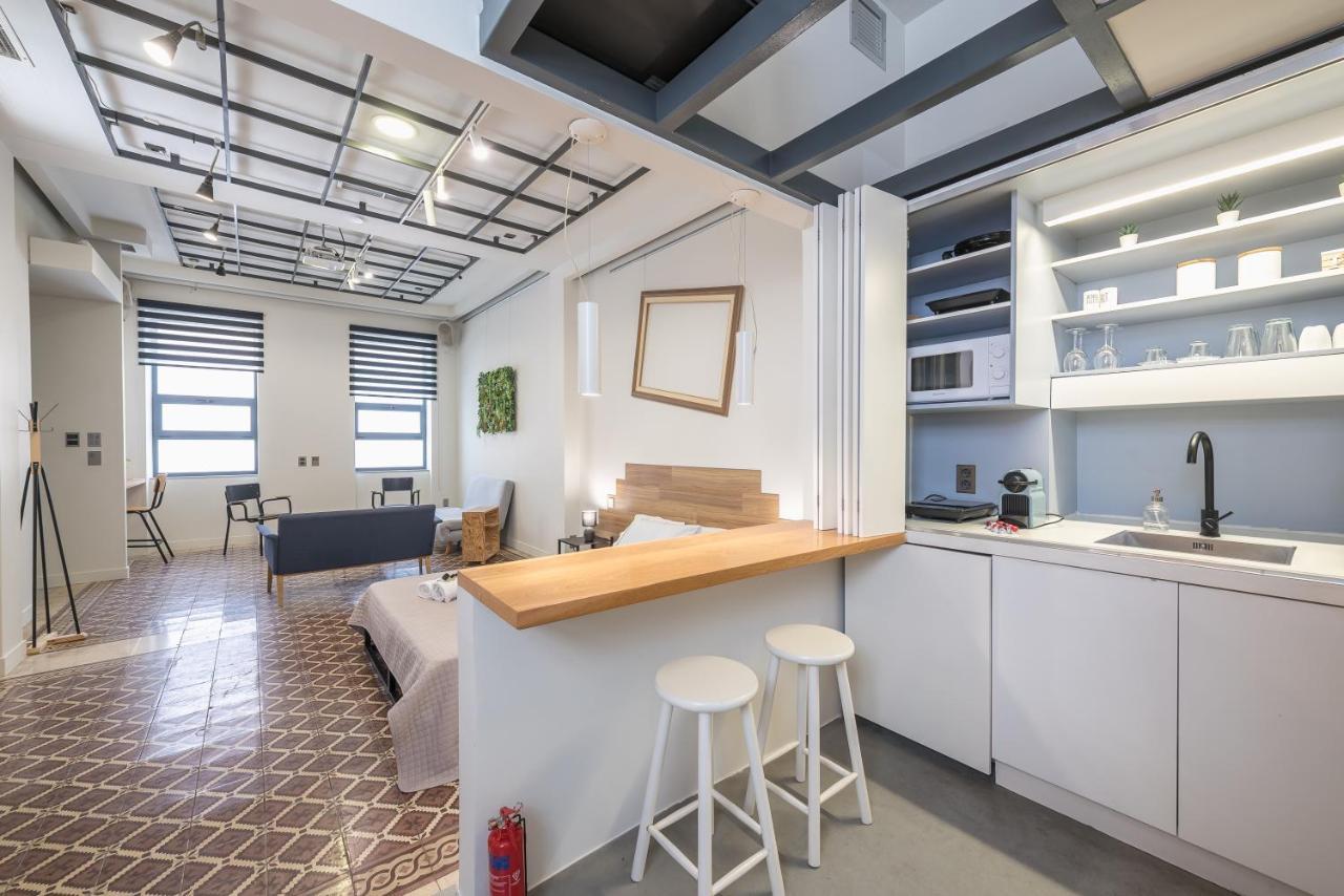Artistic Home Gazi By Mdk เอเธนส์ ภายนอก รูปภาพ